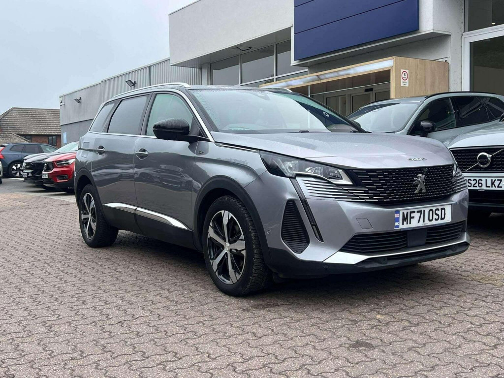 2022 Peugeot 5008